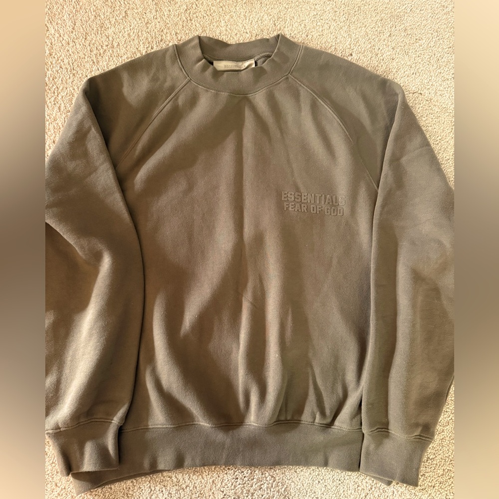Fear of God Essentials crewneck. small. “Wood” colorway.